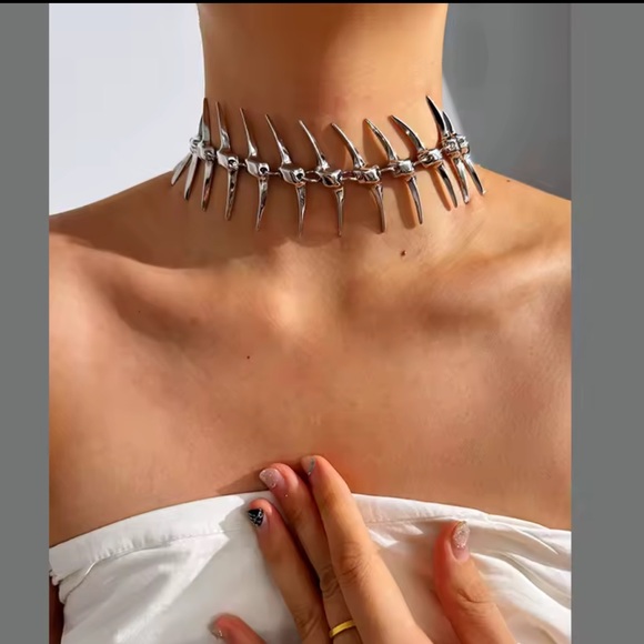 Modern Silver Spike Necklace - Picture 5 of 6